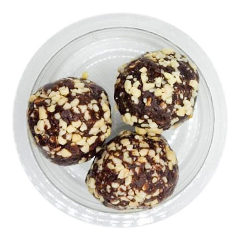 snack_collagen-infused-cocoa-almond-date-ball.jpg